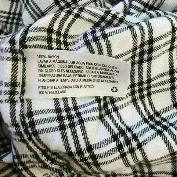 Universal thread button up size medium - Picture 6 of 6